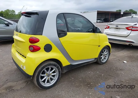 2008 Smart Fortwo Passion/Pure z USA, uszkodzony, nr VIN WMEEJ31X28K133599